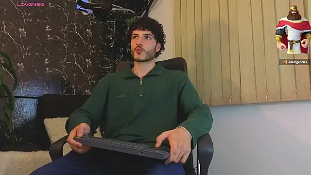 Show modela Rafael_Mendezz na web-kameri