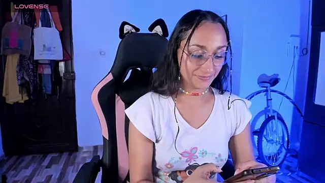 adrena_10 Chat XXX live