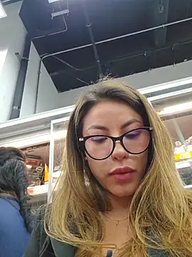 Pokazy przed kamerką – Karen_San_Miguel