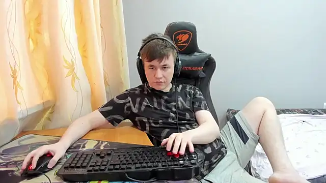 iliaskrislove's Webcam Show