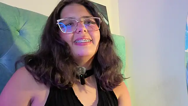 Paola_Lyon_ Obrolan Langsung XXX
