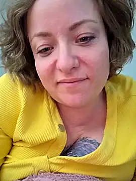julimonroe's Live XXX Chat