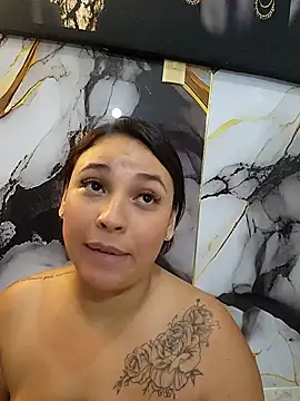 Chatroom XXX en direct de LizzRouse