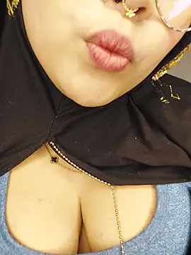 Elinaax's Live XXX Chat