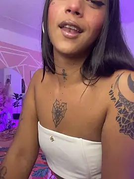CoralRigan's Webcam Show