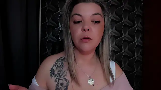 TheDomme's Live XXX Chat