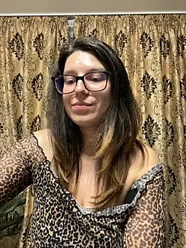 NadiraNoor Chat XXX live