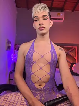 Show de Cherry_zayden_ na webcam