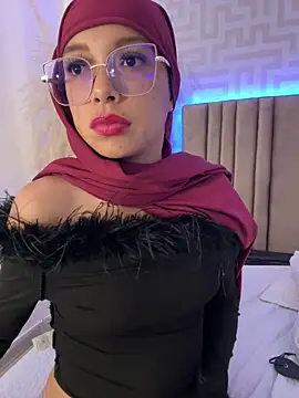 Chat XXX en directo de naishaa_
