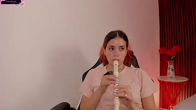 alliss_ginger_ Adlı Modelin Canlı XXX Sohbeti