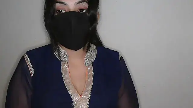 Reddy_Trisha Adlı Modelin Web Kamerası Şovu