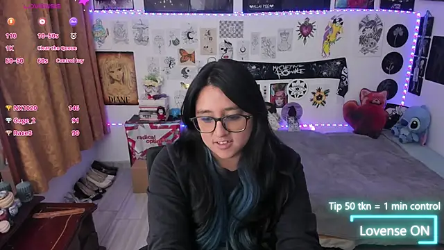 Chat +18 de Cherry_blush_ ao vivo