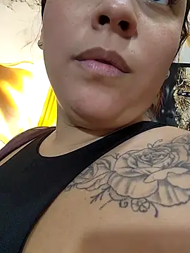 Chat XXX ao vivo de LizzRouse