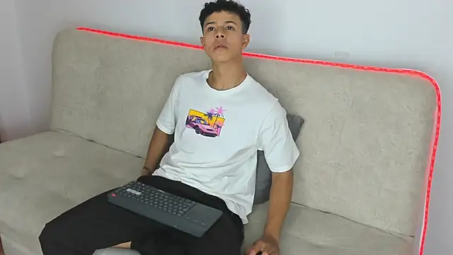 Chat XXX Live _Alex_Colton