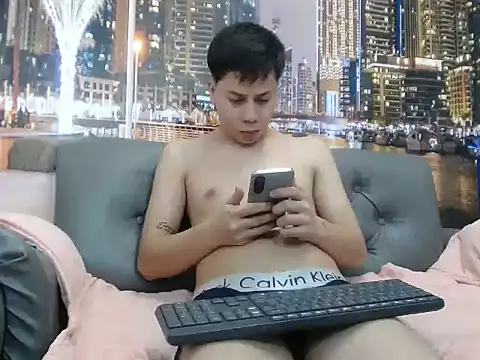 santiago_xxxcol Adlı Modelin Web Kamerası Şovu