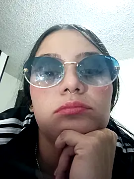 Онлайн чат XXX hagathas69
