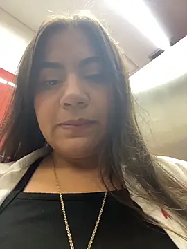 Chat +18 de Iam__Cristal ao vivo