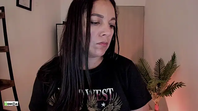 urcute_kitten's Live XXX Chat