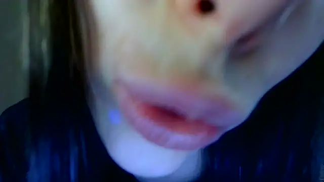Anika_bloom Chat XXX in diretta