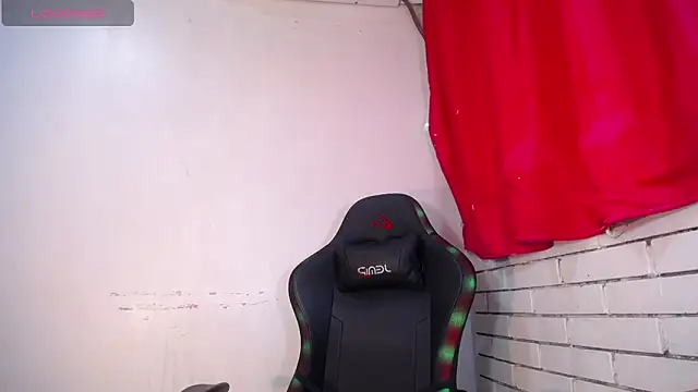 Nikoll_Dirty 在線直播表演