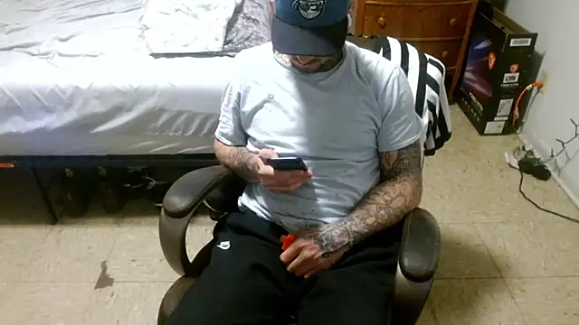 Онлайн чат XXX DADDY_KANE8---