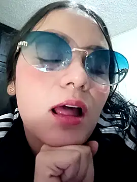 hagathas69's Live XXX Chat