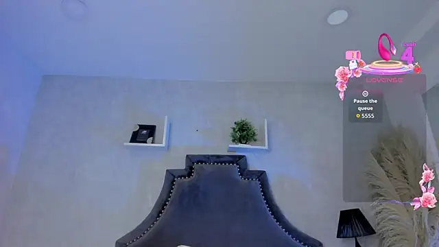 EmiliaRose_'s Live XXX Chat