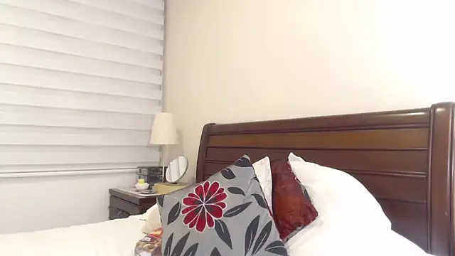 SelenaMILF's Webcam Show