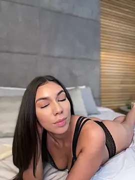 EllaSanz_'s Live XXX Chat