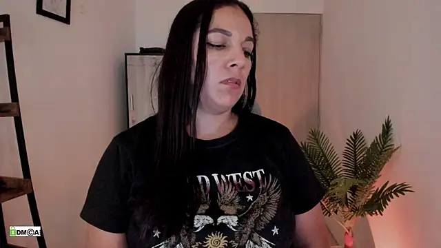 urcute_kitten's Live XXX Chat