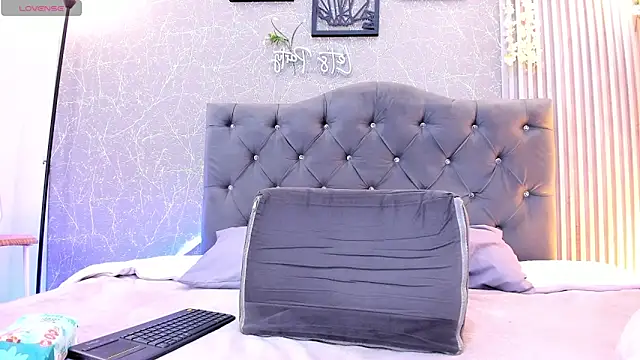 lana_gill1 webcam show