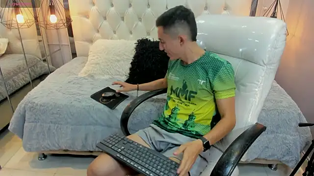 oliver_chaze_ ওয়েবক্যাম শো