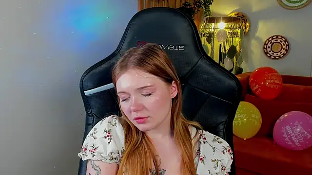 Chat XXX en directo de ElinaVale