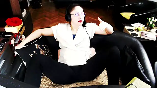 XXX chat uživo modela Imperatriza