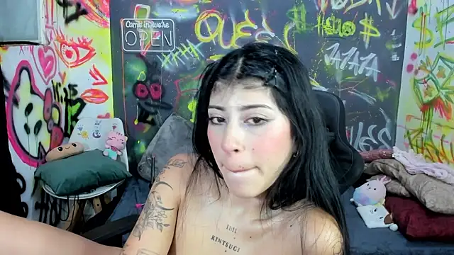 chaymae_nah_'s Webcam Show
