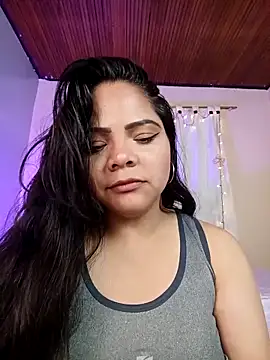 Chatroom XXX en direct de ROUSSE_SINCLAIR