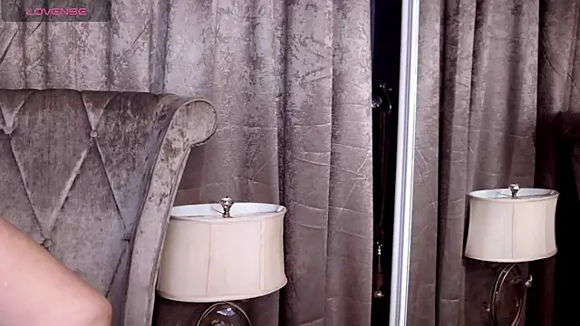 BustyGizelleのライブXXXチャット