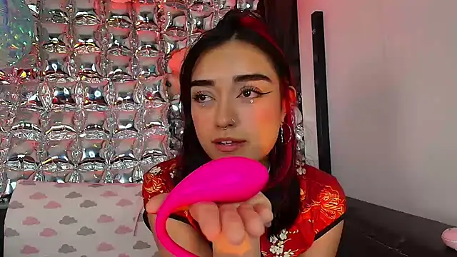 Chat XXX en directo de lala_cherry