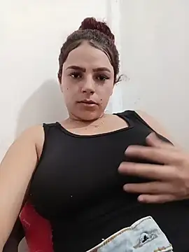 Mommy-Hot's Live XXX Chat
