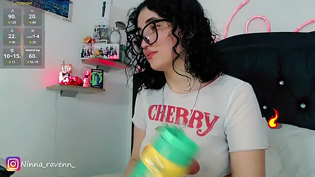 Ninna_ravenn's Live XXX Chat