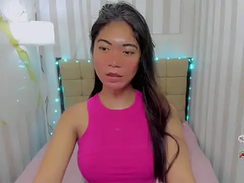 Chat +18 de BigCockJade ao vivo