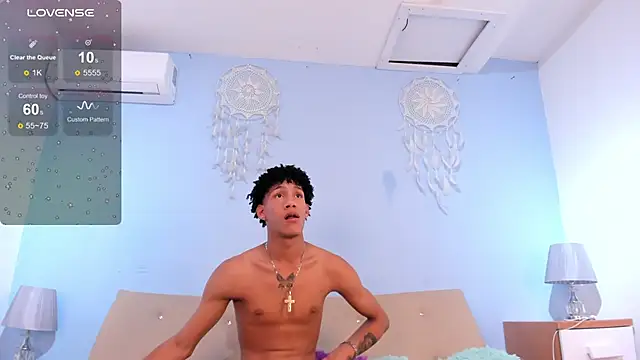 NoahBull19 Chat XXX live