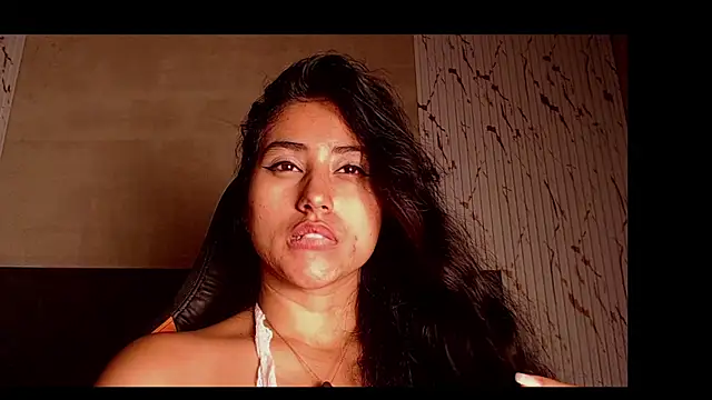 Chat XXX en directo de Valentinne_z