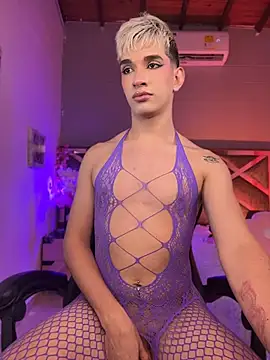 Show modela Cherry_zayden_ na web-kameri