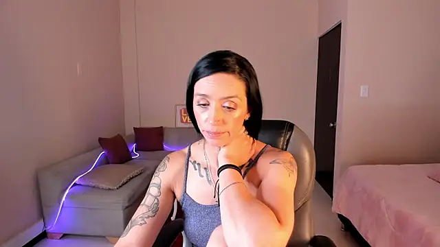 Kristen_Garner: απευθείας συνομιλία ΧΧΧ
