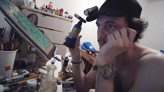 JohnnyMoves webkamerás műsora