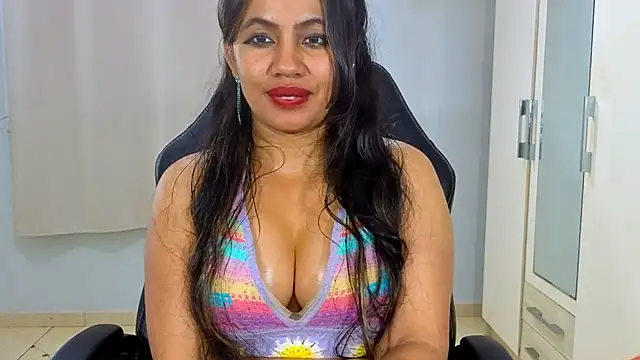 FannyXhot Adlı Modelin Canlı XXX Sohbeti