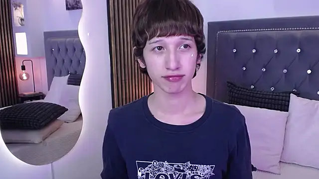 Emo_Boy_ 라이브 XXX 채팅
