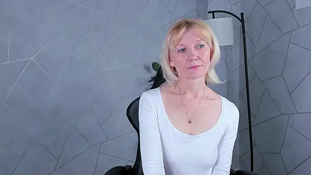 Chatroom XXX en direct de Julie_Lucas