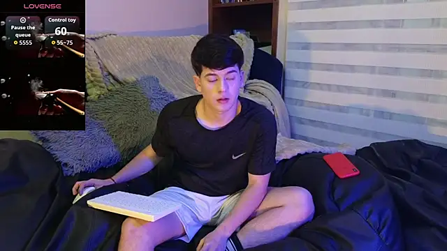 Онлайн чат XXX tightncuteass